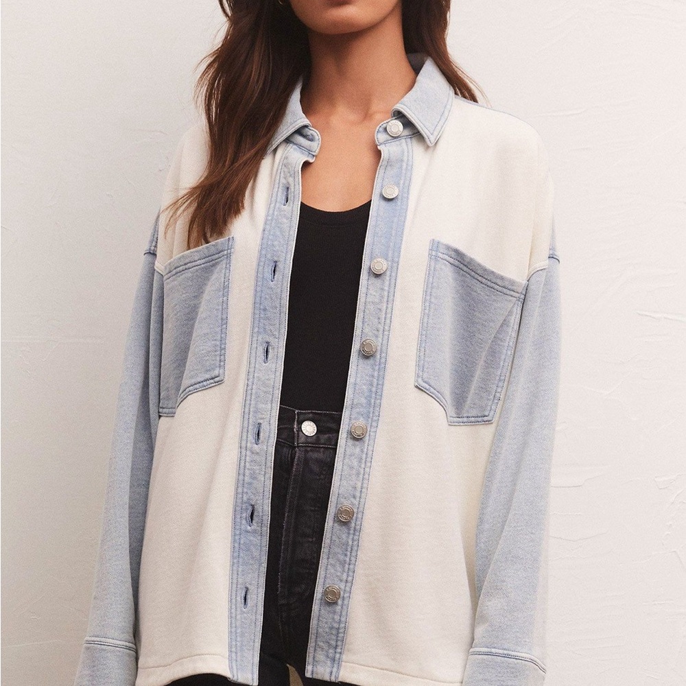 Z supply Two-Tone Sweatshirt Buttondown - Cream & Light Blue